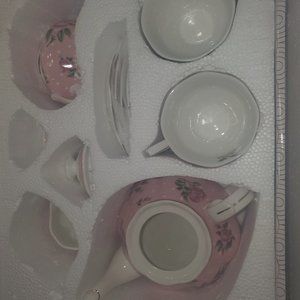 BTAT 12 piece tea set